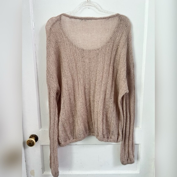 Free People Angel Soft
Pullover Alpaca Sweater Size M $128 - Picture 7 of 7